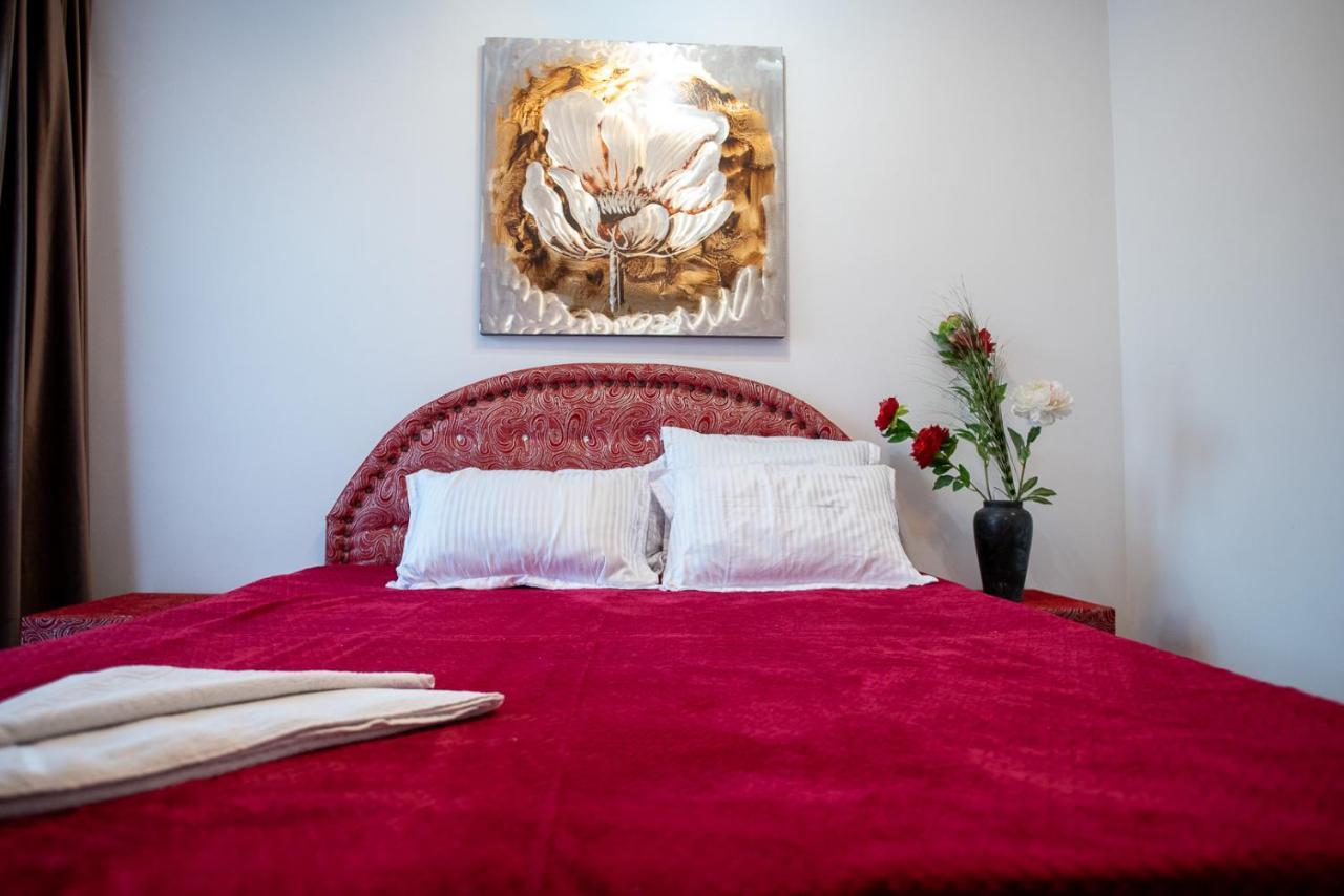5 Bedrooms Luxury Apartment Villa Bukarest Kültér fotó