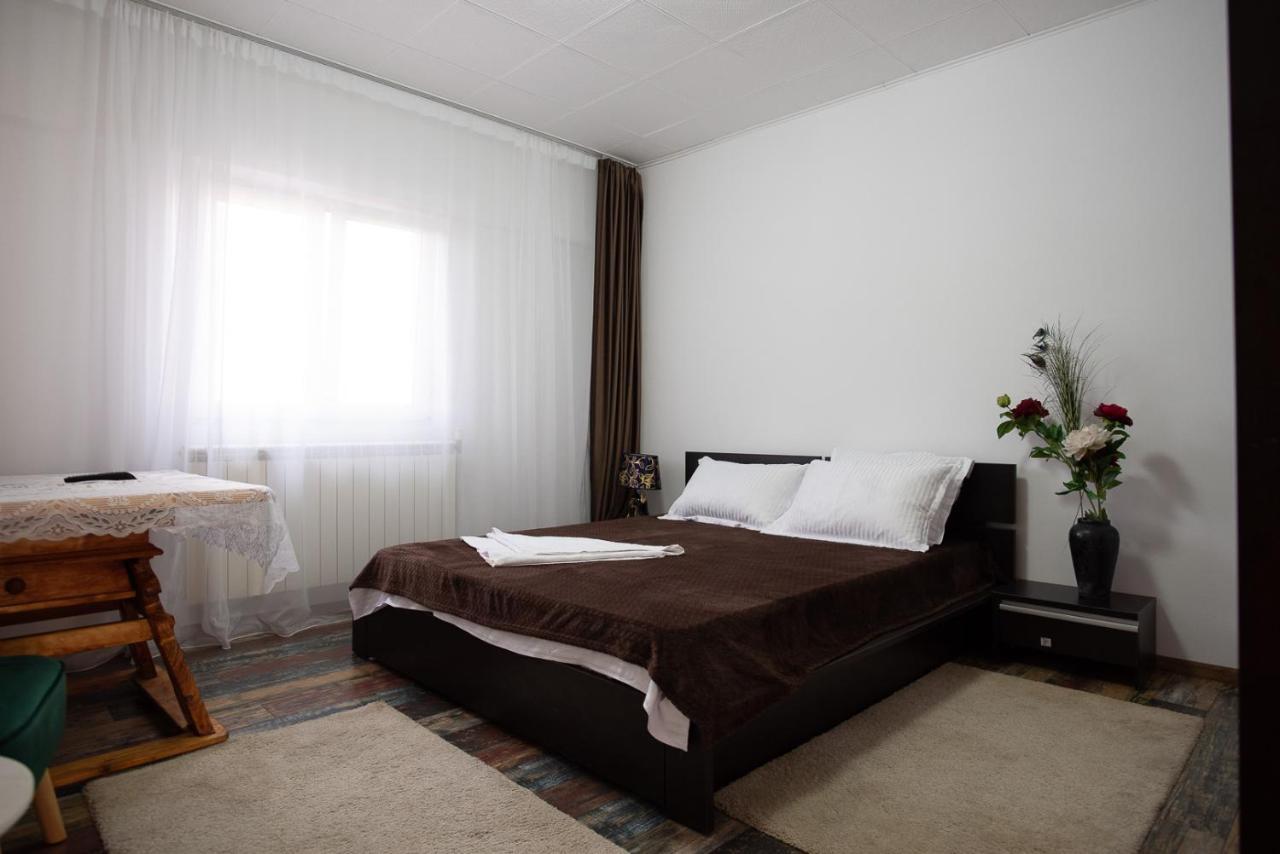 5 Bedrooms Luxury Apartment Villa Bukarest Kültér fotó