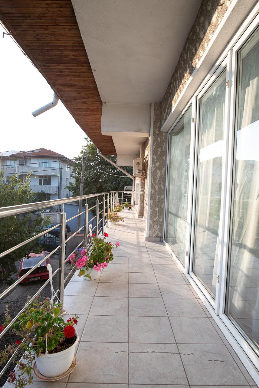 5 Bedrooms Luxury Apartment Villa Bukarest Kültér fotó