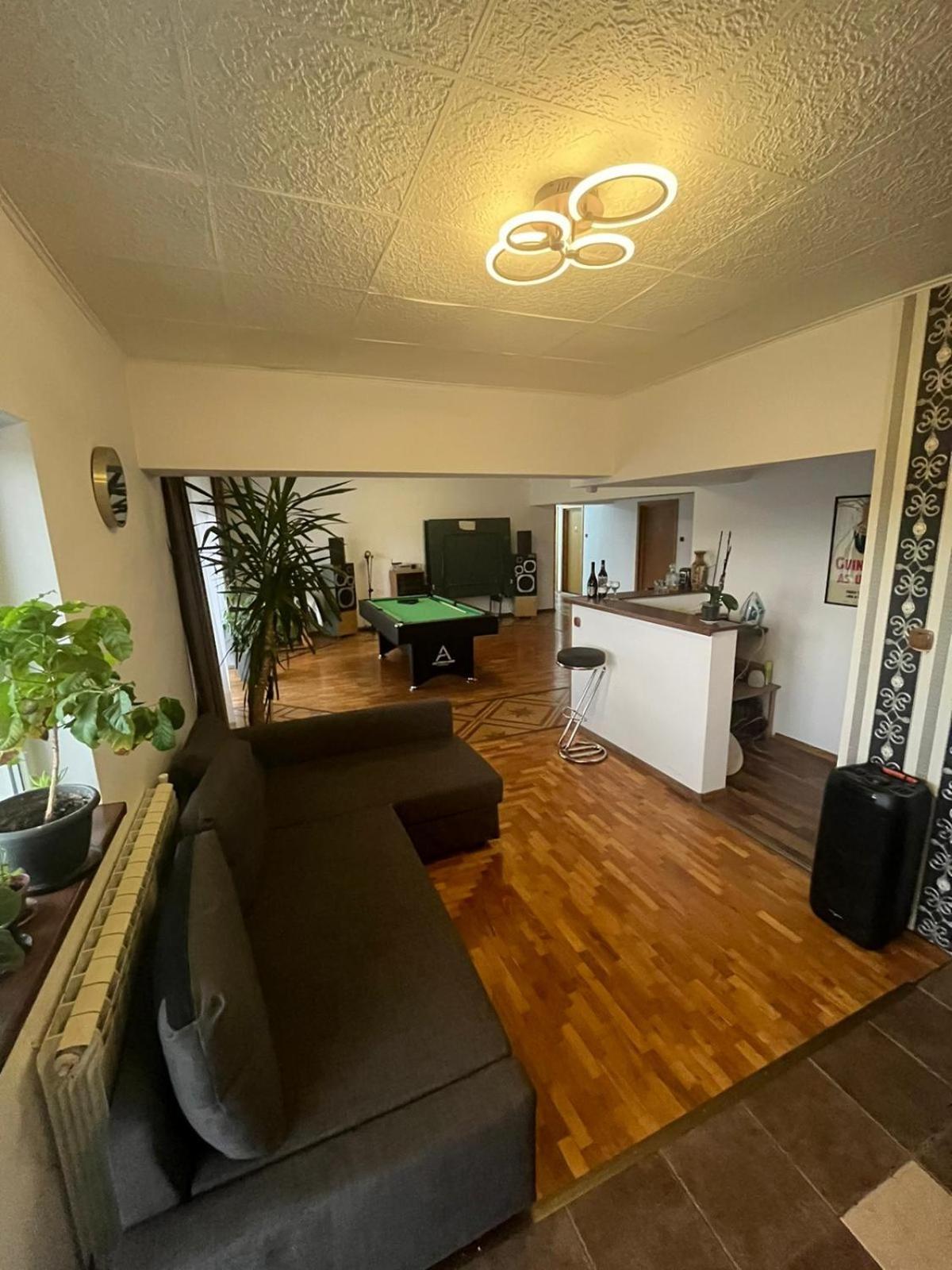 5 Bedrooms Luxury Apartment Villa Bukarest Kültér fotó